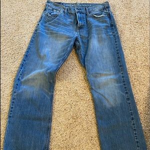 American Eagle men’s jeans